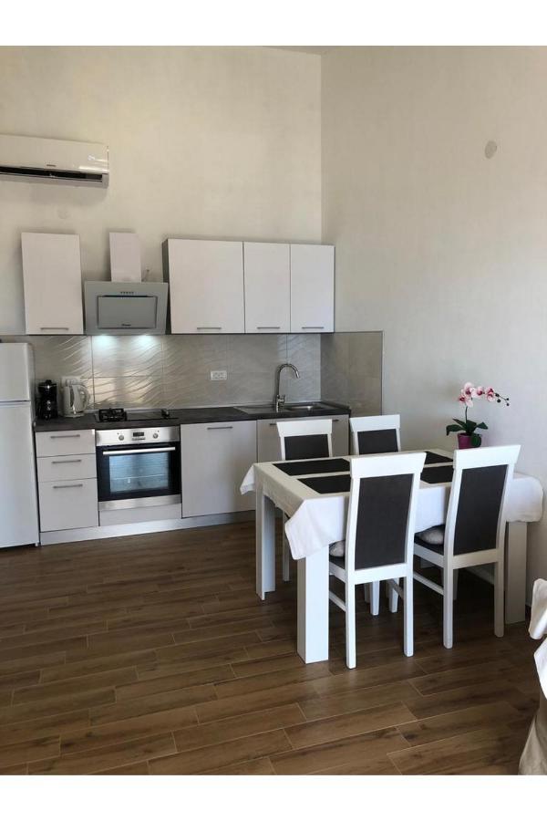 Beach Front Paradise Apartment Sukošan Kültér fotó